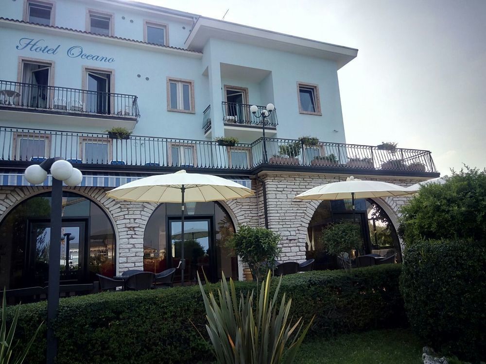 Hotel Oceano 페스키에라델가르다 외부 사진
